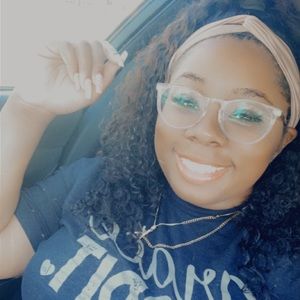 Meet your Posher, Kenyata